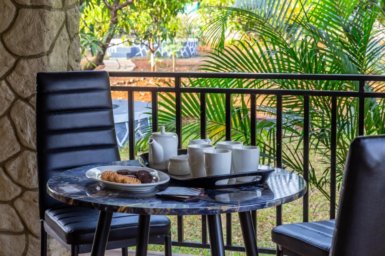 Saffronstays Apricus Farm, Karjat Bagian luar foto